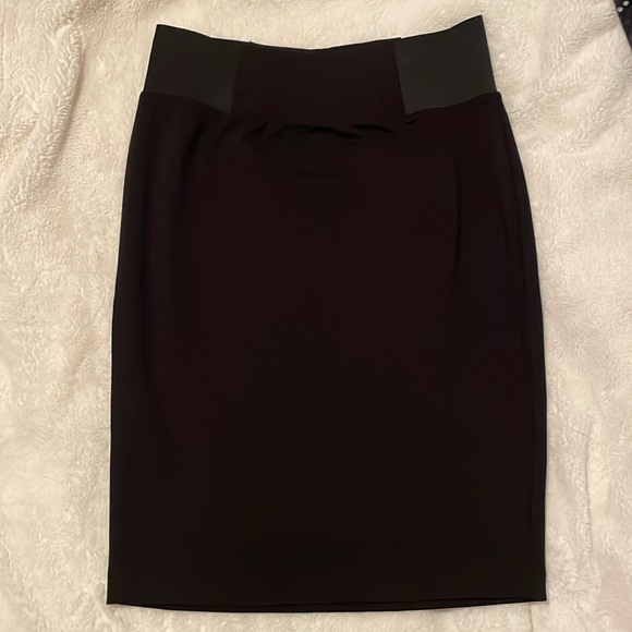 Maurice’s Ladies Pencil Skirt Size Medium Like New - Picture 3 of 7